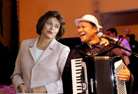 Dilma sobe ao palco para cantar com Dominguinhos em um flagrante de campanha antecipada